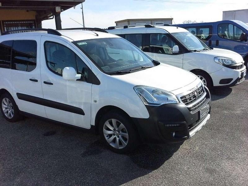 Usata Peugeot TePee 120 CV (88 kW) 2017 Bianco Monovolume