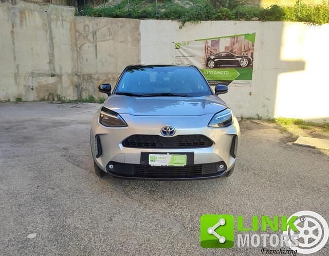 Usata Toyota Yaris Cross Trend 116 CV (85 kW) 2021 Grigio SUV