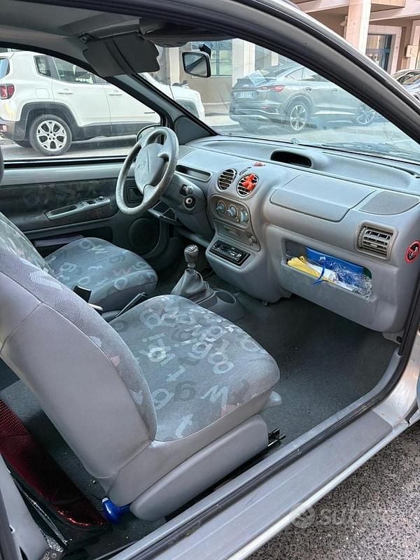 Gebraucht Renault Twingo 54 PS (39 kW) 2004 Grau Kleinwagen