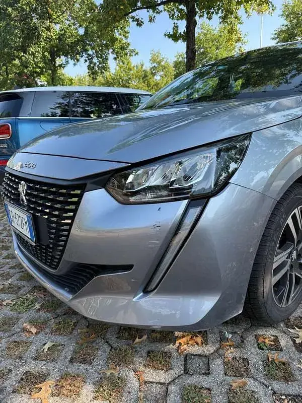 Usata Peugeot 208 Active 75 CV (55 kW) 2023 Argento Utilitaria