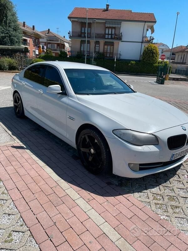 Usata BMW 520 184 CV (135 kW) 2010 Bianco Berlina