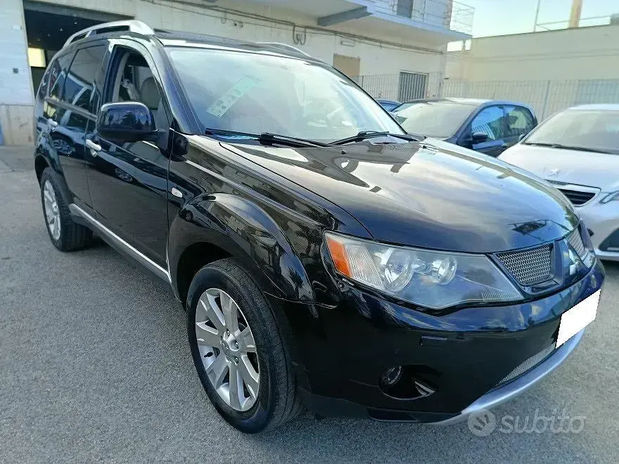 Usata Mitsubishi Outlander Intense 140 CV (102 kW) 2007 Nero SUV