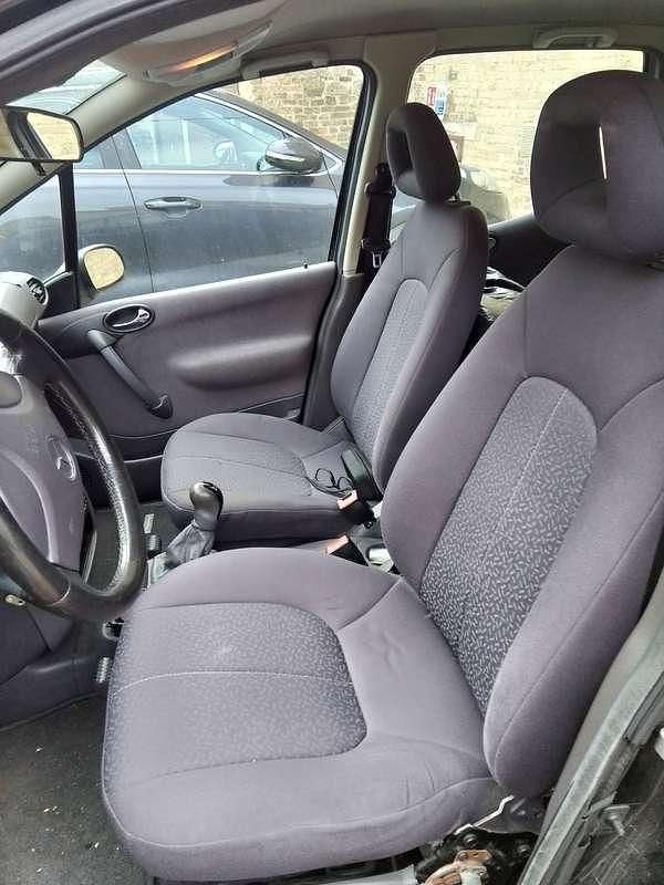 Nero Usata 2000 Mercedes A140 Elegance Monovolume | 1200 € (Buon prezzo) - Immagine 1/4