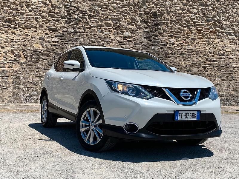 Usata Nissan Qashqai 110 CV (80 kW) 2016 Bianco SUV