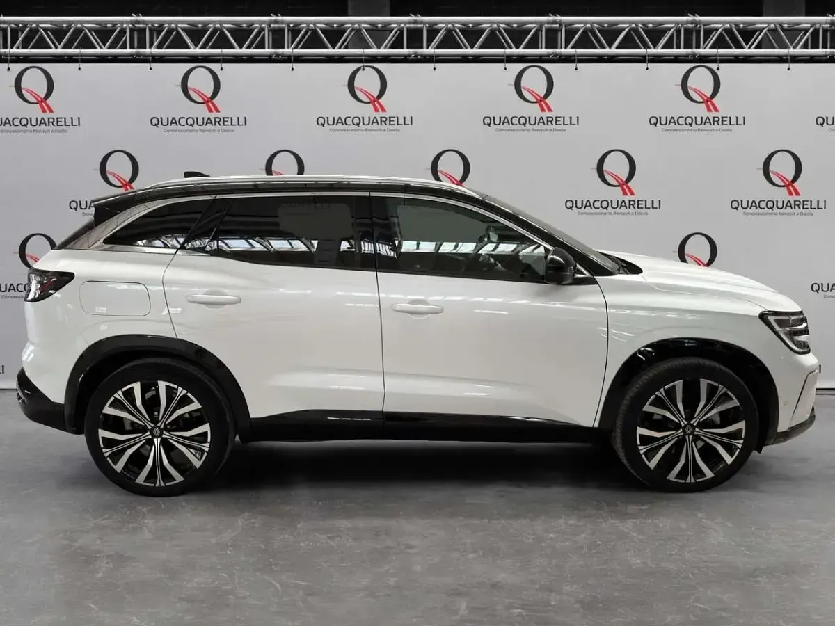 Usata Renault Austral Iconic 200 CV (147 kW) 2023 Bianco SUV