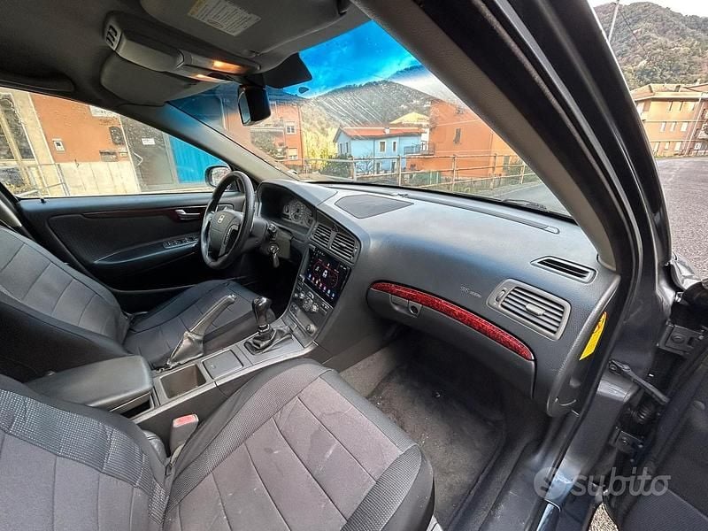 Usata Volvo V70 163 CV (119 kW) 2003 Grigio Station wagon