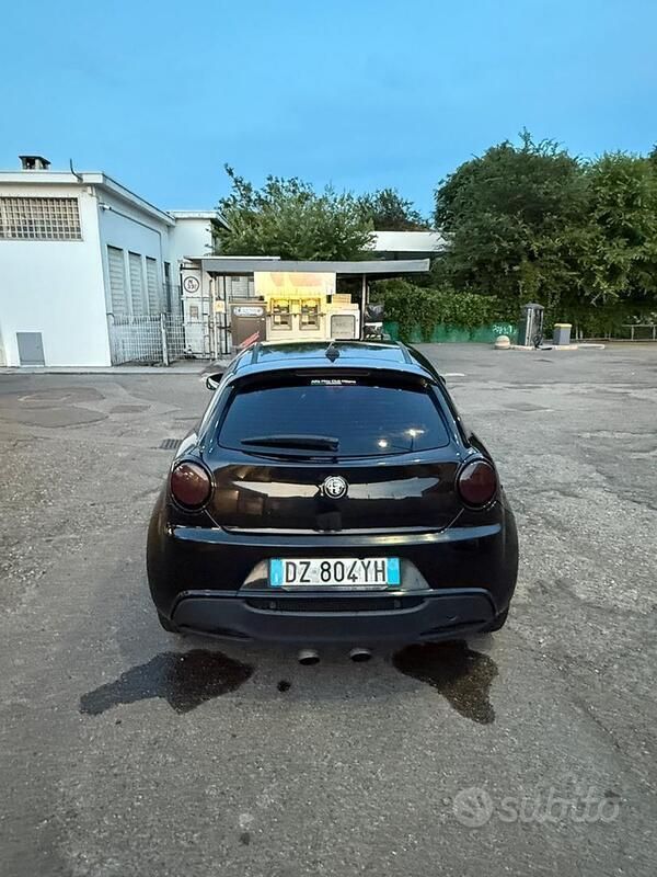 Nero Usata 2010 Alfa Romeo MiTo Quadrifoglio Verde Due volumi | 7800 € - Immagine 1/4