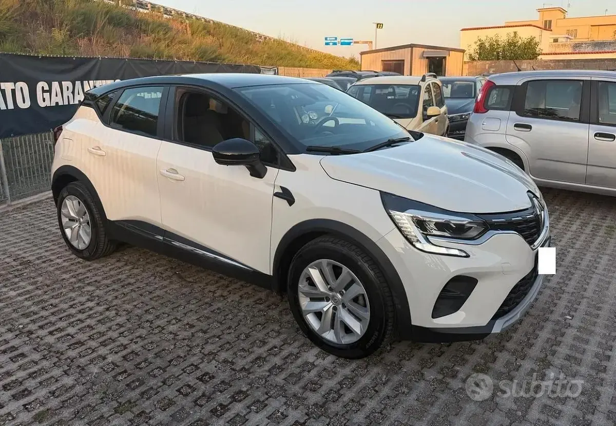 Usata Renault Captur Intens 101 CV (74 kW) 2020 Beige SUV