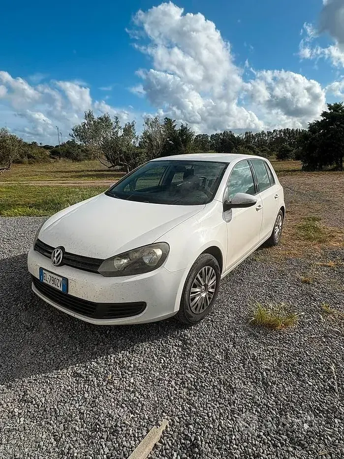 Usata VW Golf VII 105 CV (77 kW) 2012 Bianco Berlina