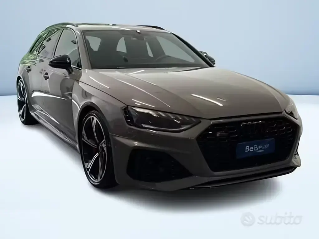 Usata Audi RS4 Comfort 450 CV (330 kW) 2020 Grigio metallizzato Station wagon