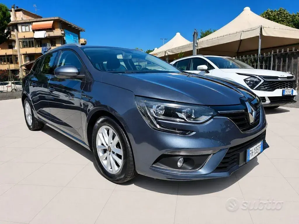 Usata Renault Mégane GrandTour 110 CV (80 kW) 2017 Blu Station wagon
