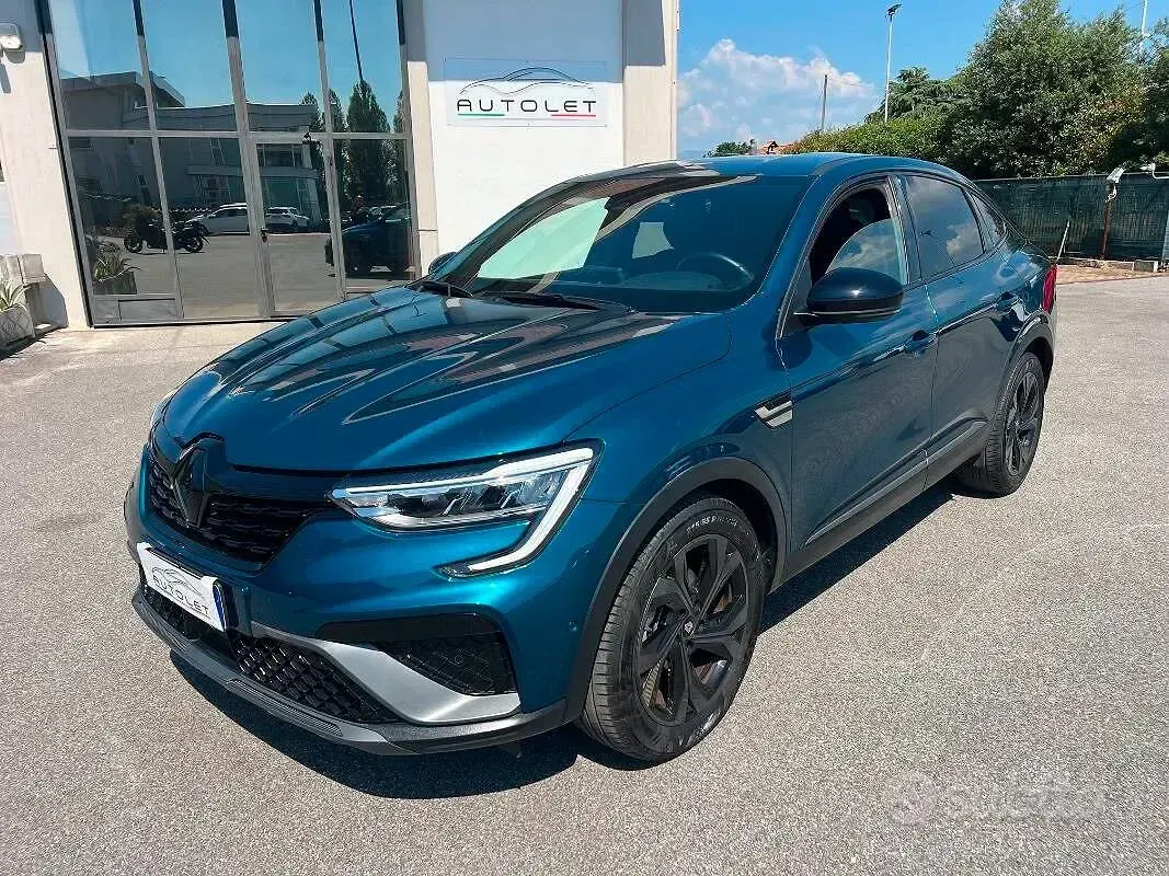 Usata Renault Arkana Techno 145 CV (106 kW) 2023 Blu/azzurro SUV