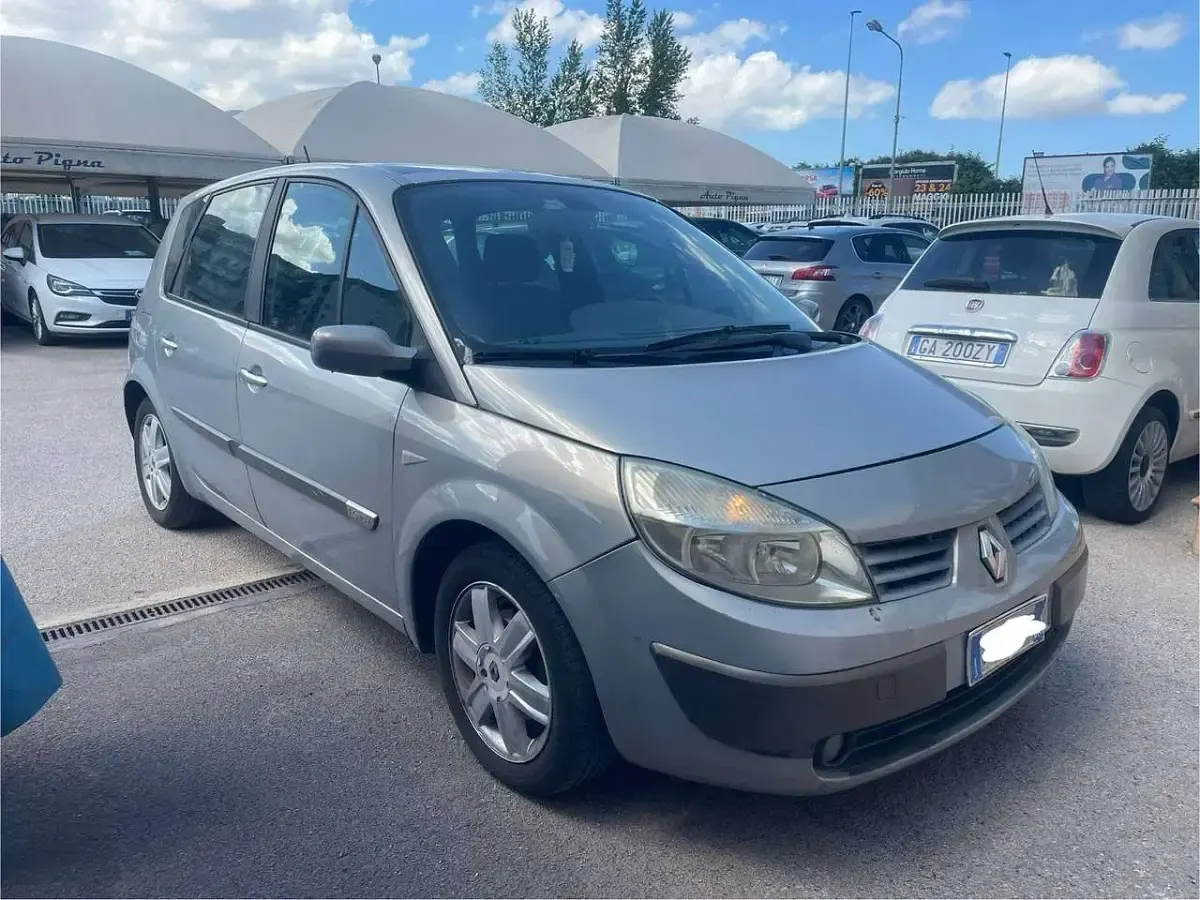 Usata Renault Scénic Dynamique 113 CV (83 kW) 2003 Grigio Monovolume