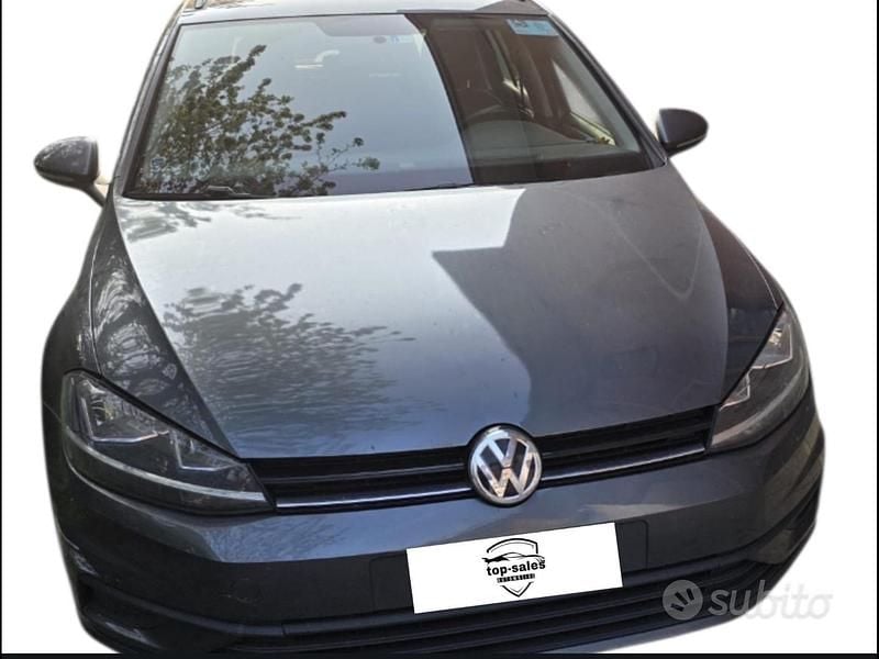 Usata VW Golf VII Business 110 CV (80 kW) 2018 Grigio Station wagon
