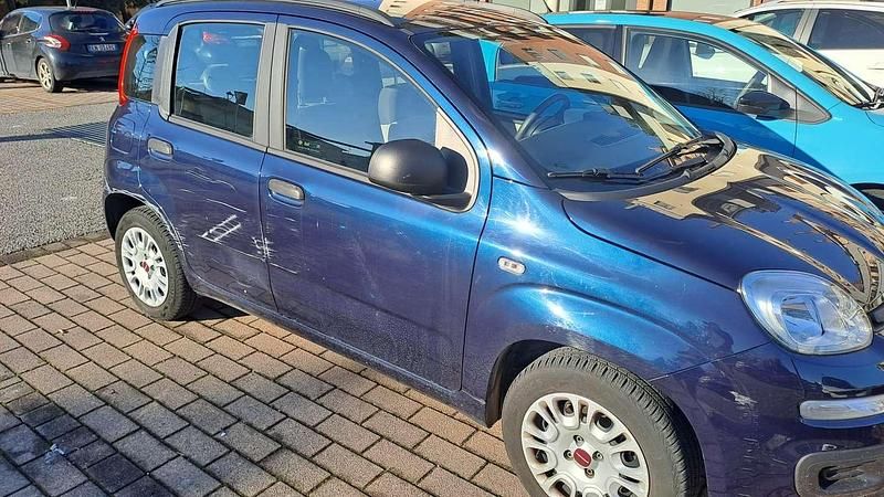 Usata Fiat Panda Pop 69 CV (50 kW) 2015 Blu/azzurro Utilitaria