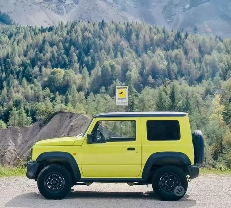 Usata Suzuki Jimny 102 CV (75 kW) 2023 Giallo SUV