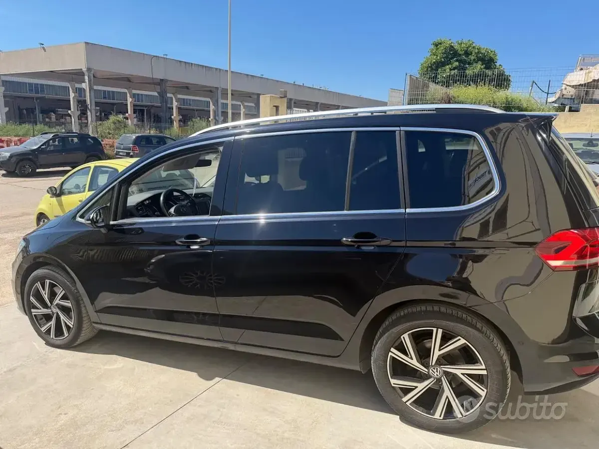 Usata VW Touran 150 CV (110 kW) 2015 Nero Monovolume