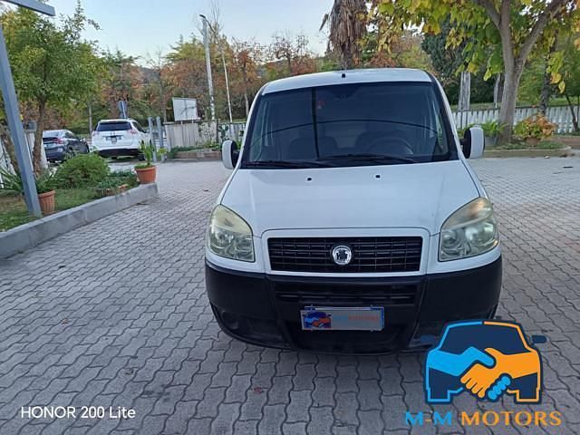Usata Fiat Doblò 103 CV (75 kW) 2009 Bianco Monovolume