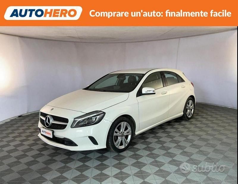Usata Mercedes A180 108 CV (79 kW) 2017 Bianco Berlina