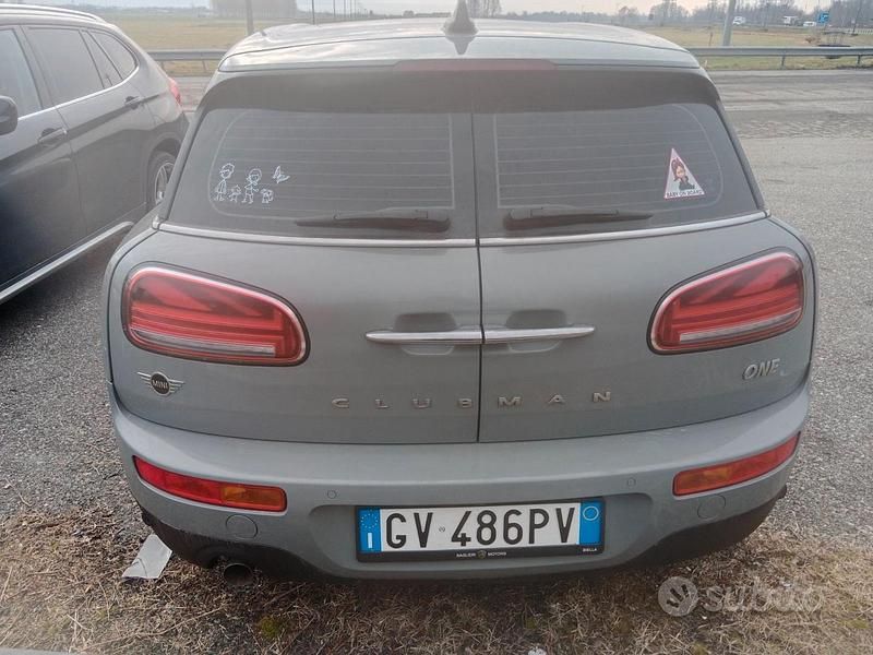 Usata Mini One Clubman Classic 102 CV (75 kW) 2020 Grigio Station wagon