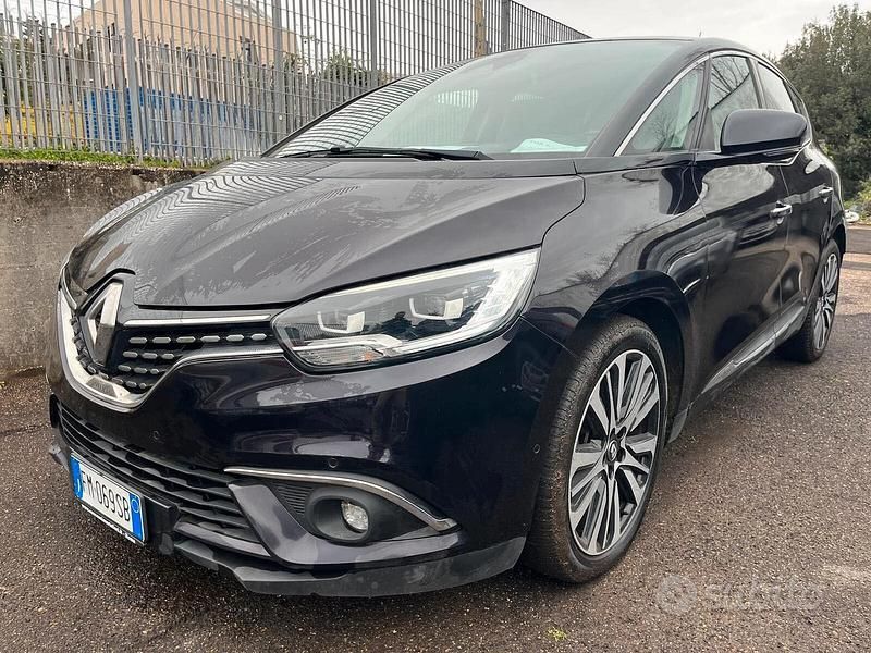 Lilla Usata 2017 Renault Scénic IV Initiale Paris Monovolume | 11.900 € (Cara) - Immagine 1/4