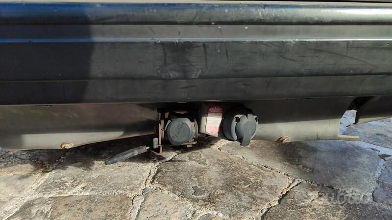 Usata Volvo Polar 116 CV (85 kW) 1990 Bianco Station wagon