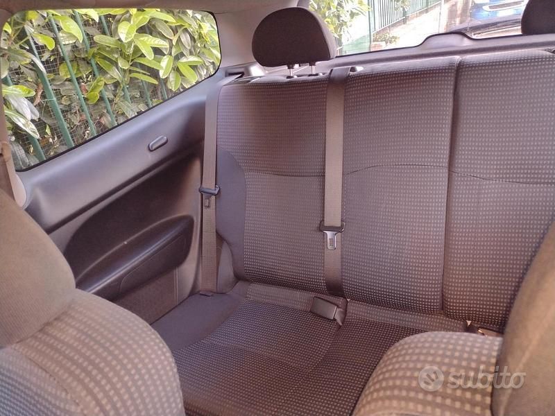 Usata Honda Civic 101 CV (74 kW) 2003 Grigio Utilitaria