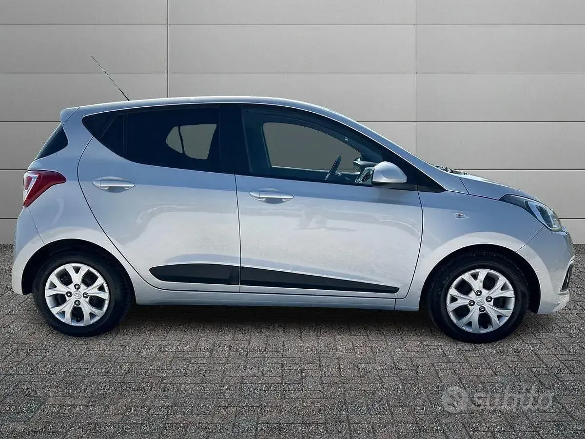 Usata Hyundai i10 Comfort 67 CV (49 kW) 2016 Grigio Utilitaria