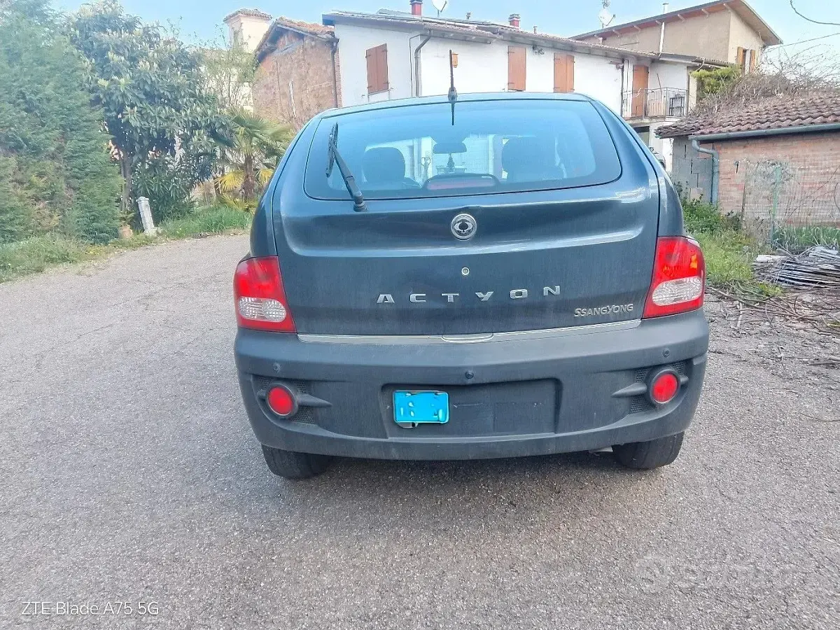 Usata SsangYong Actyon 141 CV (103 kW) 2009 Verde SUV
