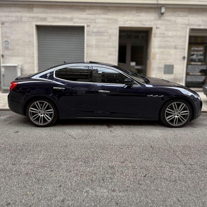 Usata Maserati Ghibli 275 CV (202 kW) 2017 Blu Berlina