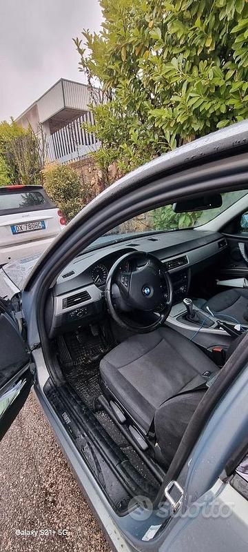 Usata BMW 318 122 CV (89 kW) 2007 Grigio Berlina