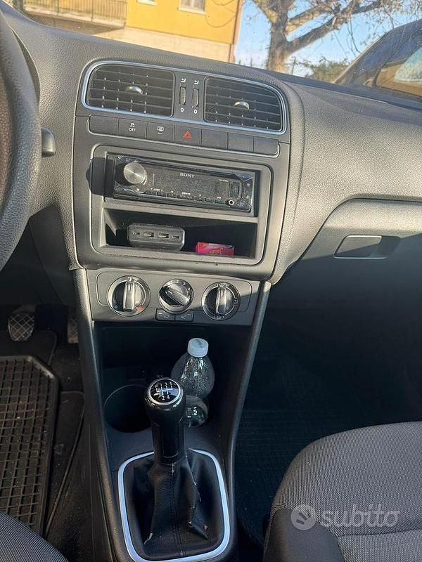 Usata VW Polo 90 CV (66 kW) 2011 Grigio Utilitaria