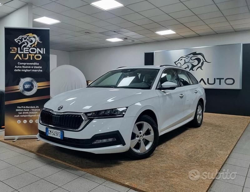 Bianco Usata 2023 Skoda Octavia Ambition Station wagon | 17.999 € (Ottimo prezzo) - Immagine 1/4