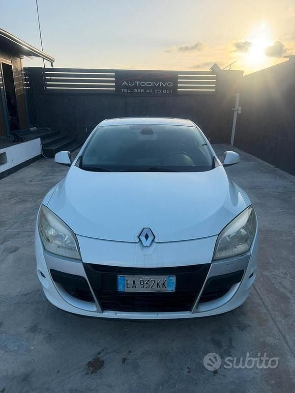 Usata Renault Mégane Coupé Luxe 110 CV (80 kW) 2010 Bianco Coupé