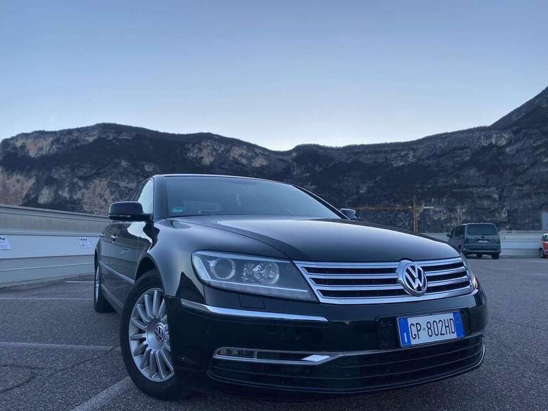 Other Usata 2011 VW Phaeton Tre volumi | 8888 € - Immagine 1/4