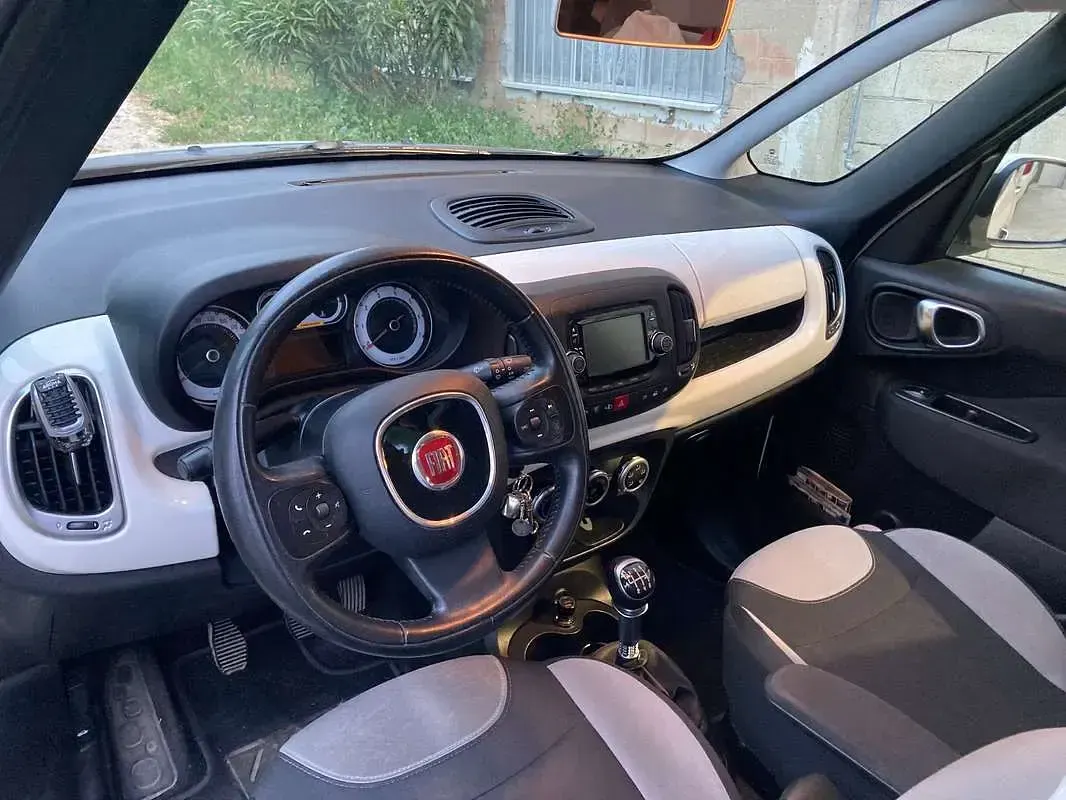 Usata Fiat 500L Business 120 CV (88 kW) 2016 Bianco Monovolume