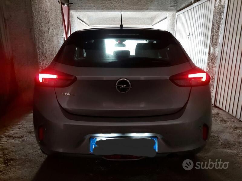 Usata Opel Corsa 102 CV (75 kW) 2021 Grigio Berlina