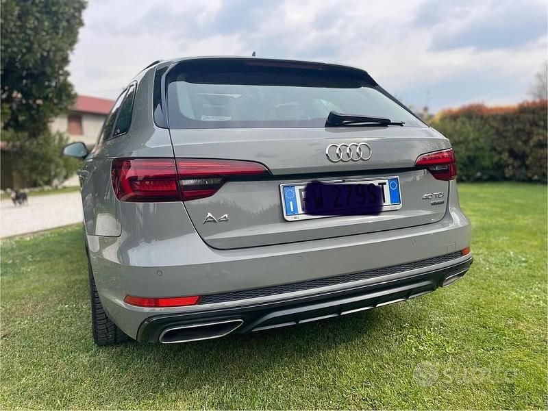 Usata Audi A4 S-Line 190 CV (139 kW) 2019 Grigio Station wagon