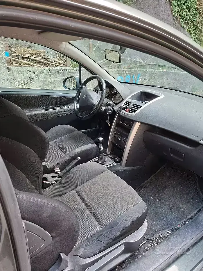 Usata Peugeot 207 150 CV (110 kW) 2007 Berlina