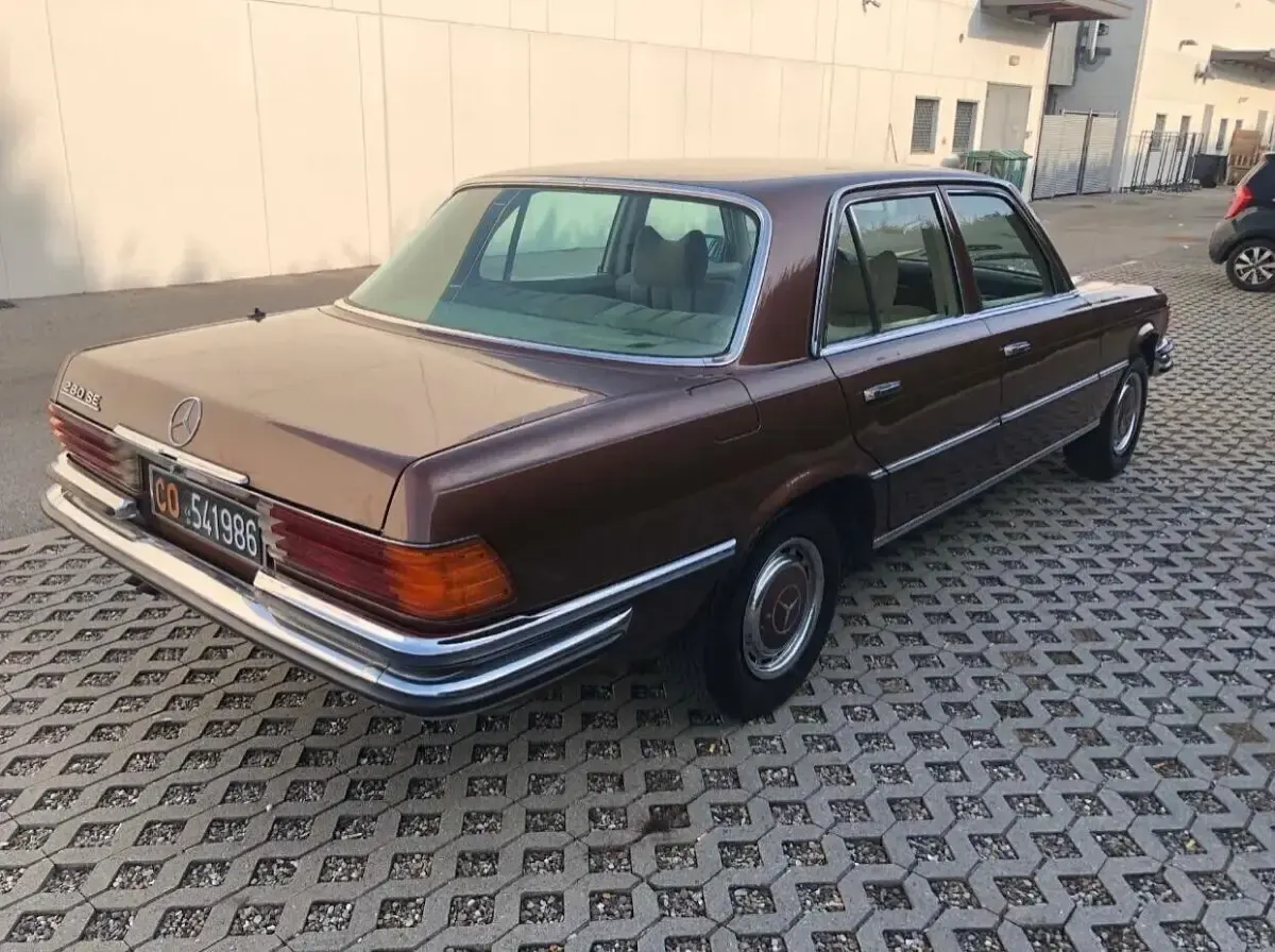 Usata Mercedes 280 SE 156 CV (114 kW) 1978 Marrone Berlina