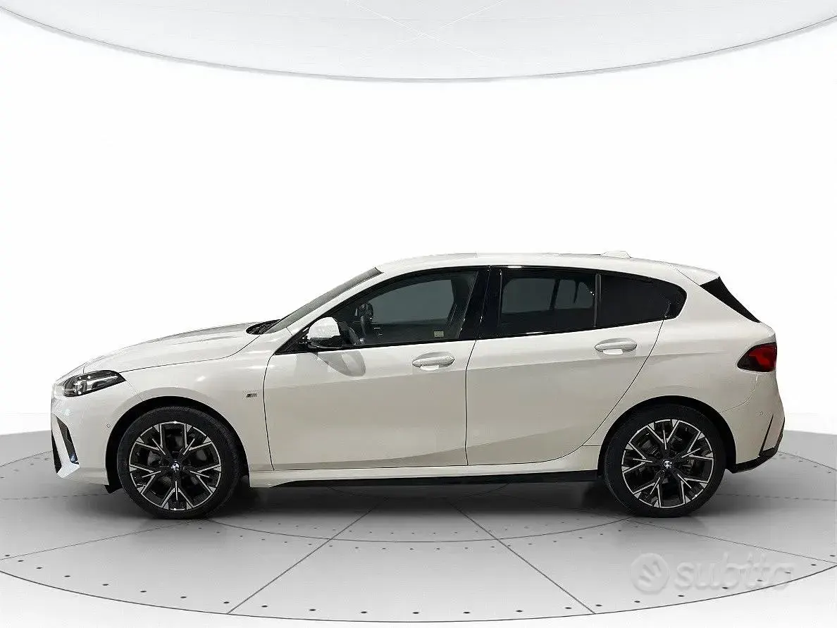 Usata BMW 118 M Sport 150 CV (110 kW) 2025 Alpin white Utilitaria