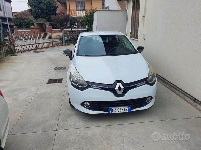 Usata Renault Clio IV 90 CV (66 kW) 2015 Berlina