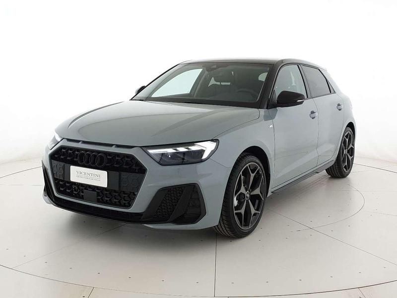 Nuova Audi A1 Sportback 116 CV (85 kW) 2026 Grigio chronos metallizzato ne Utilitaria