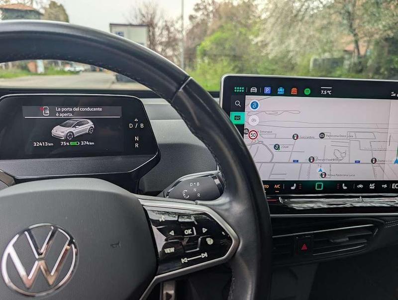 Usata VW ID.3 Pro 69 kW (95 CV) 2024 Grigio Utilitaria