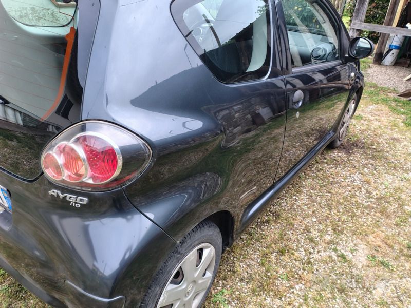 Usata Toyota Aygo 68 CV (50 kW) 2009 Grigio Utilitaria