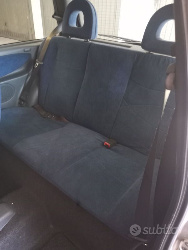 Usata Lancia Ypsilon 86 CV (63 kW) 2001 Grigio Utilitaria