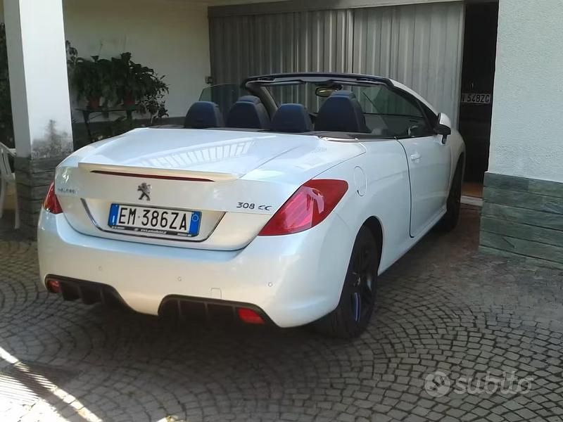 Begagnad Peugeot 308 CC Allure 163 HK (119 kW) 2012 Vit Cab