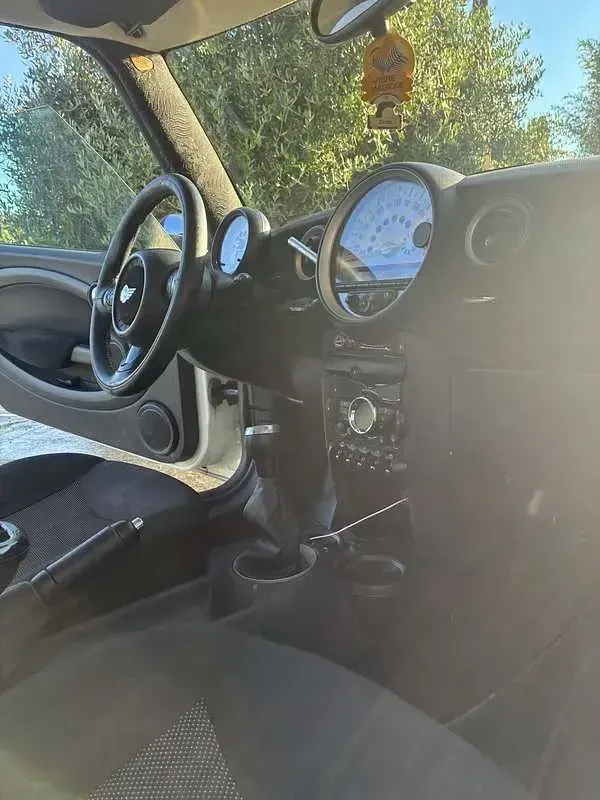 Usata Mini ONE 75 CV (55 kW) 2012 Utilitaria
