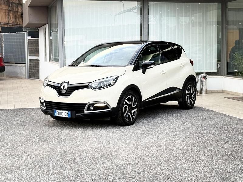 Usata Renault Captur 90 CV (66 kW) 2016 Beige SUV