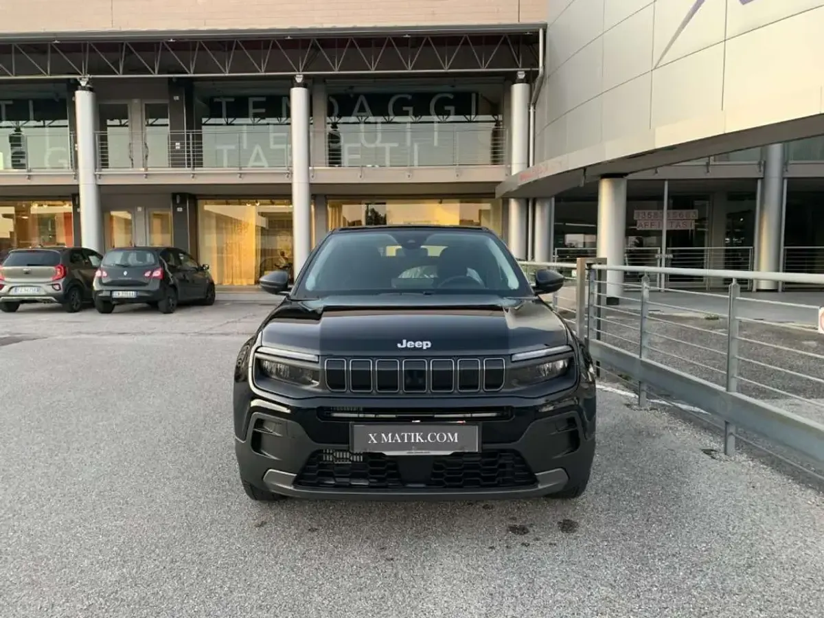Nuova Jeep Avenger Longitude 101 CV (74 kW) 2026 Nero SUV
